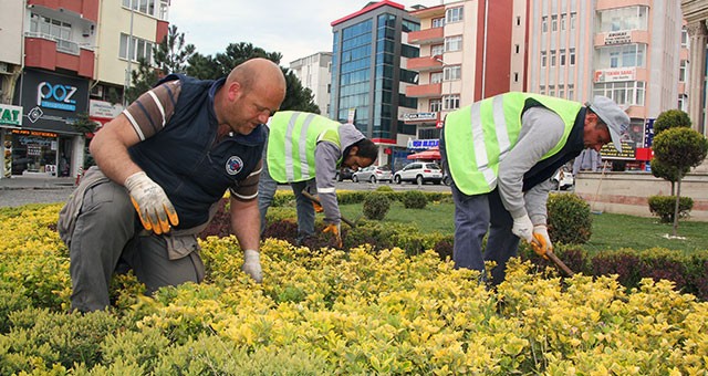 DAHA TEMİZ VE YEŞİL BİR ÇERKEZKÖY İÇİN ÇALIŞIYORLAR