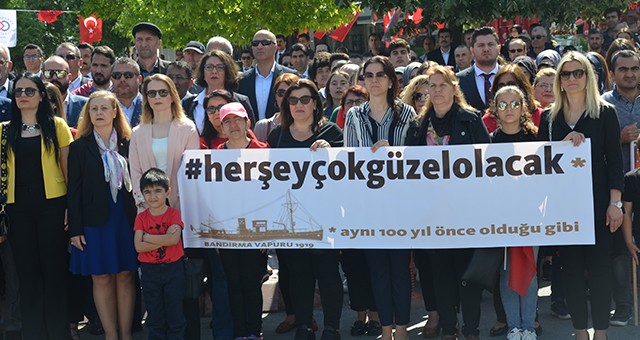 CHP ÇERKEZKÖY’DEN “HER ŞEY ÇOK GÜZEL OLACAK” PANKARTI