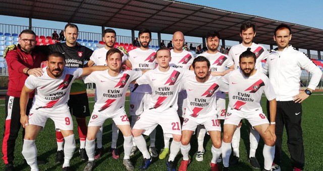 KIZILPINARSPOR ÇORLUSPOR’U 3 GOLLE GEÇTİ