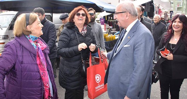 ALBAYRAK PAZARDA BEZ TORBA DAĞITTI