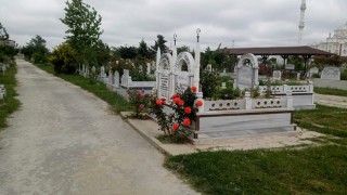 MEZARLIKLAR ZİYARETE HAZIR HALE GETİRİLDİ