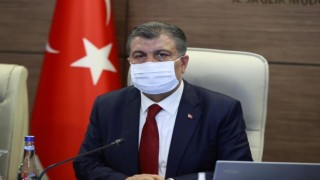 “KAMUOYUNUN HUZURUNDA AŞI YAPTIRACAĞIM”