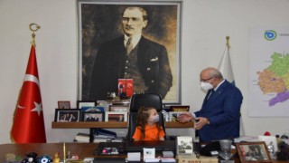 BAŞKAN ALBAYRAK MAKAMINI KÜÇÜK ECE'YE DEVRETTİ