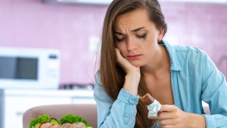 DUYGUSAL AÇLIK NEDİR?