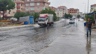 SAĞANAK YAĞIŞ HAYATI OLUMSUZ ETKİLEDİ