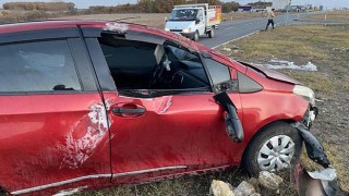 TAKLA ATAN ARAÇTAN SAĞ OLARAK KURTULDU