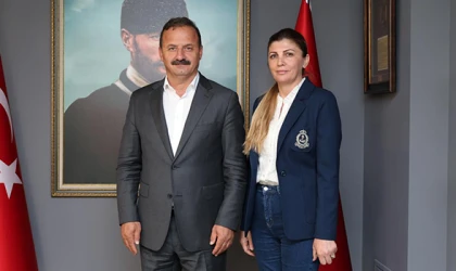 DİLEK KÖKSAL: “DAHA MÜREFFEH YARINLAR İÇİN GELİYORUZ”