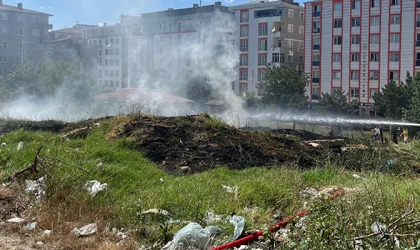 KIZILPINAR’DA BOŞ ARAZİDE YANGIN ÇIKTI