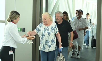 ÇUKUROVA HAVALİMANI 24 SAATTE 11 BİN YOLCU TAŞIDI