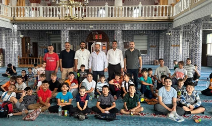 YAZ KUR'AN KURSU ÖĞRENCİLERİNE İKRAMDA BULUNULDU