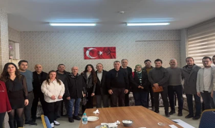 Tekirdağ Büyükşehir Belediyesi Kapaklı İsmet İnönü İlkokulu’ Yönetiminden Gazetecilere Jest