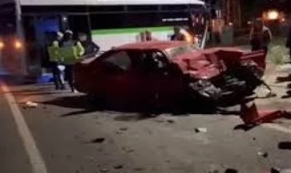 ÇERKEZKÖY'DE OTOMOBİL İLE MİDİBÜS ÇARPIŞTI: 1 ÖLÜ