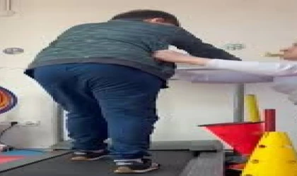 TEKİRDAĞ’DA OTİZMLİ ÇOCUĞA ŞOK EDEN ŞİDDET! EĞİTMEN GÖRÜNTÜLERİ AİLEYE YANLIŞLIKLA GÖNDERDİ