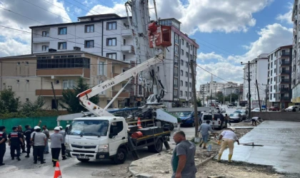 KIZILPINAR’DA BETON DÖKME SIRASINDA İŞ KAZASI
