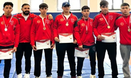 ÇERKEZKÖY BELEDİYESPOR GÜREŞÇİLERİ RAKİPLERİNE MİNDERİ DAR ETTİ