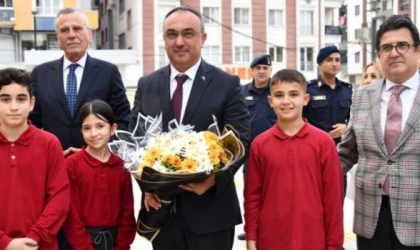 VALİ RECEP SOYTÜRK, ÇERKEZKÖY’DE OKUL ZİYARETİNDE BULUNDU