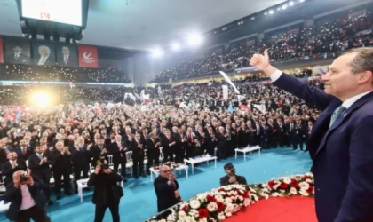 YENİDEN REFAH PARTİSİ’NİN 3. OLAĞAN KONGRESİNE REKOR KATILIM