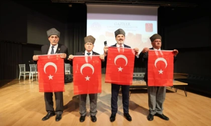 GAZİLER GENÇLERE TARİH DERSİ VERDİ