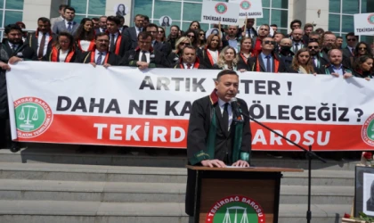 TEKİRDAĞ’DA AVUKATLARDAN TEPKİ: “SAVUNMAYA YÖNELEN SALDIRILARI KABUL ETMİYORUZ”