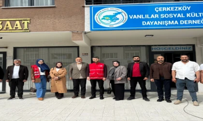 ÇERKEZKÖY VANLILAR DERNEĞİ’NDEN KIZILAY HAFTASI’NA HAYAT VEREN DESTEK