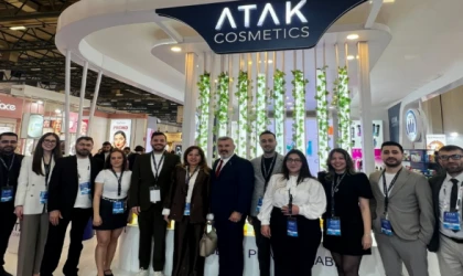 ÇETİN GROUP’UN ATAK COSMETIC STANDI BEAUTY İSTANBUL FUARI’NDA BÜYÜK İLGİ GÖRDÜ