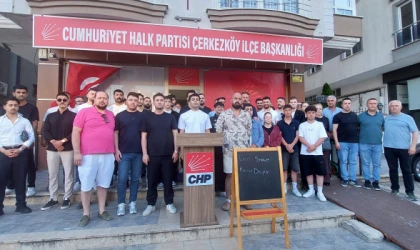 ÇERKEZKÖYLÜ CHP'Lİ GENÇLERDEN BAŞKAN AKAY'A DESTEK