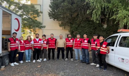 KIZILAY GENÇLERİNDEN 15 TEMMUZ'DA ANLAMLI VEFA NÖBETİ