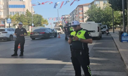 Dron havalandı, kurala uymayan sürücüler belirlendi