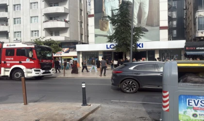 Atatürk Caddesi’nde Mağazada Yangın Paniği