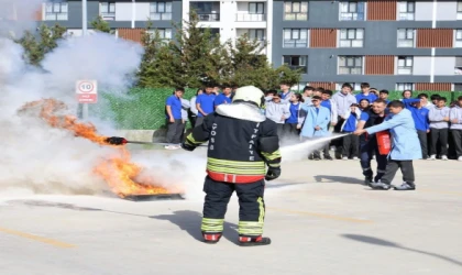 ÇOSB İtfaiyesinden öğrencilere yangın eğitimi